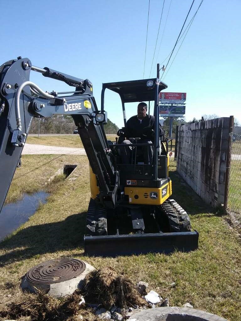 mayor on excavator